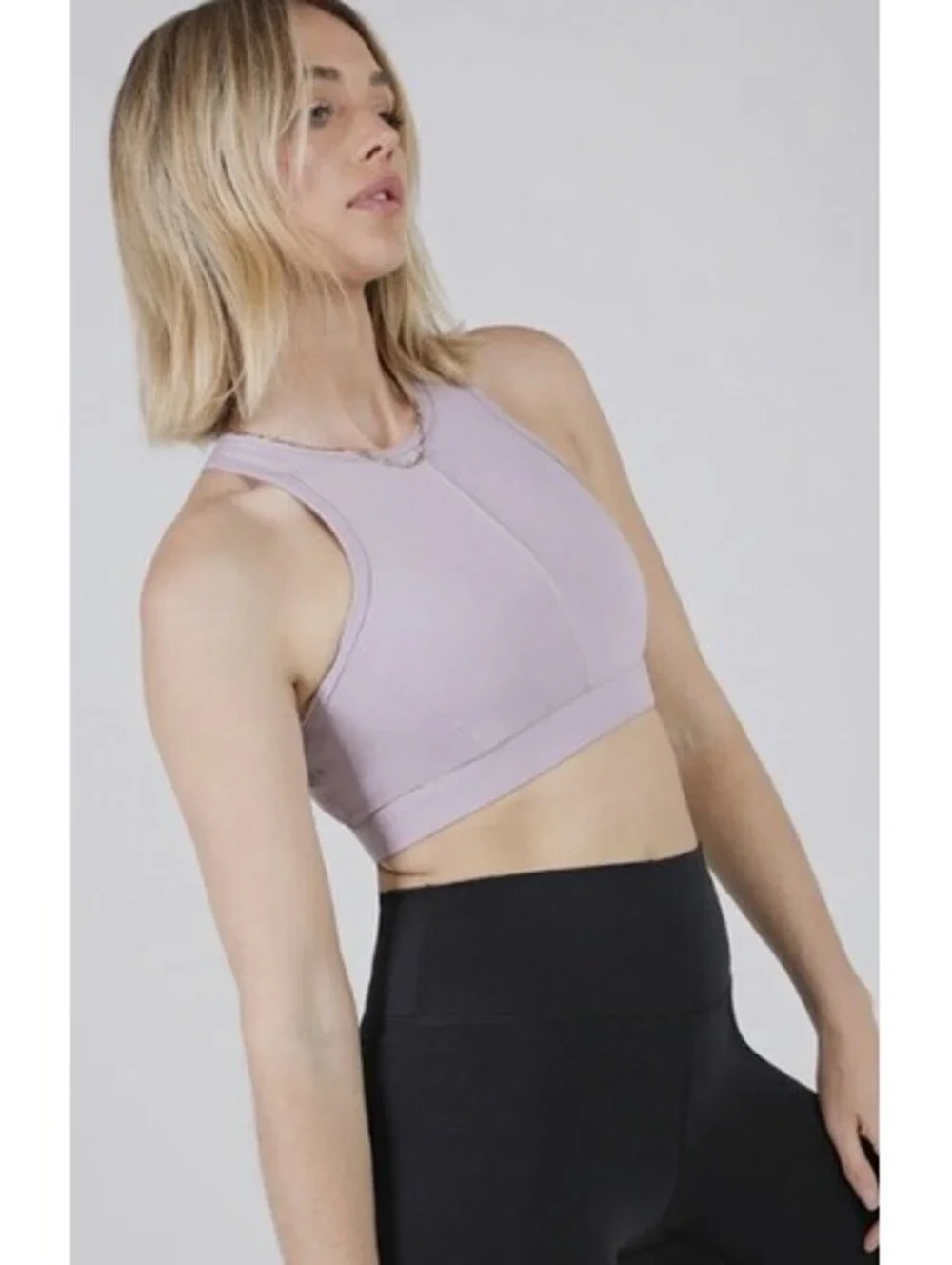 NWOT Nike Women's Yoga dri-fit swoosh sports bra in lavender size XL